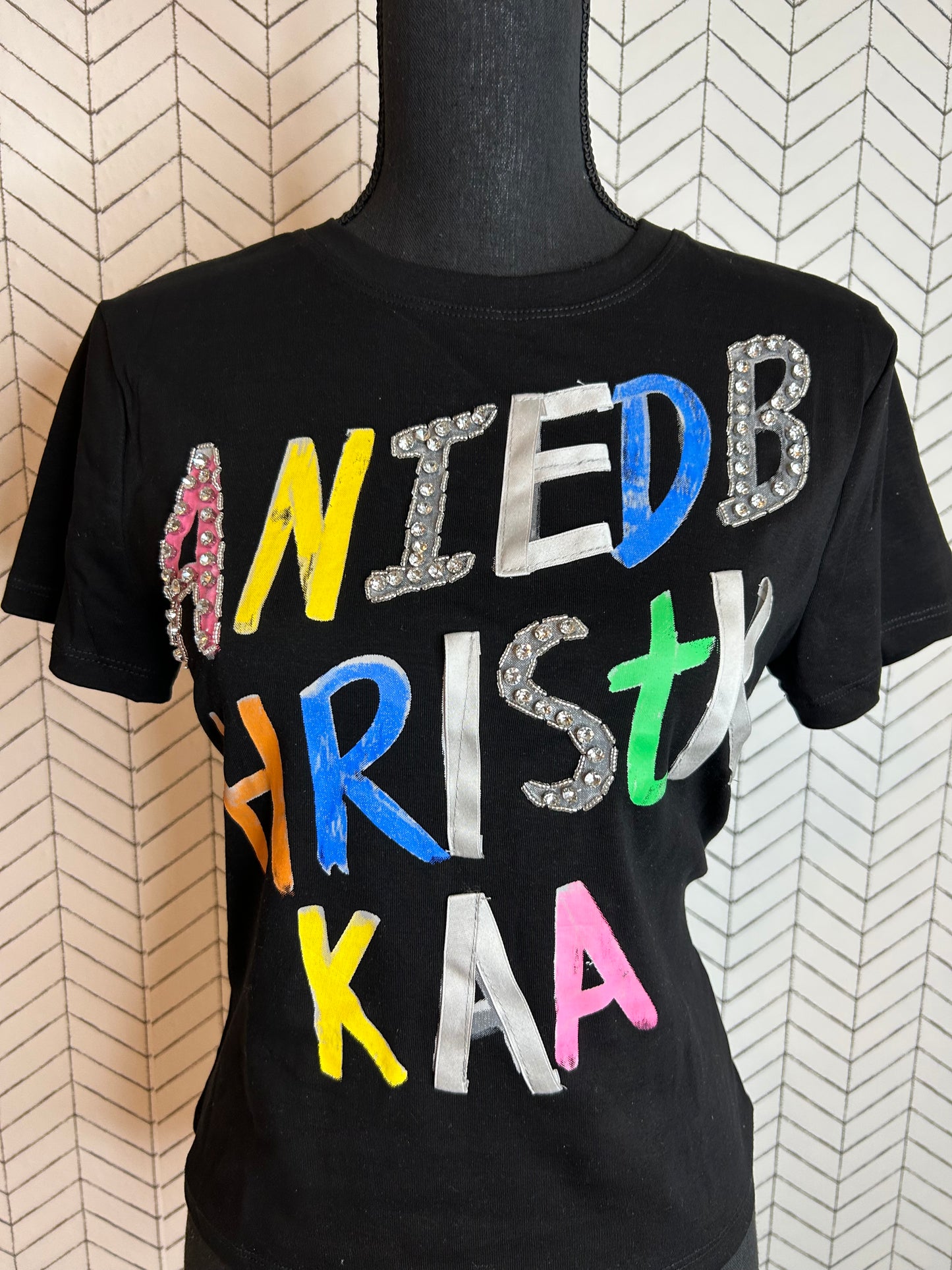 ANIEDB HRISTK KAA Top